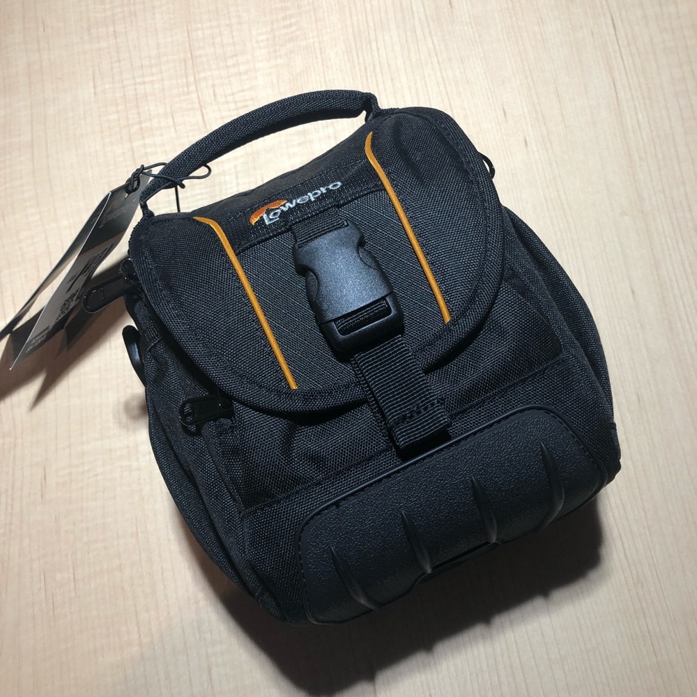 Lowepro camera case - Picture 5 of 6